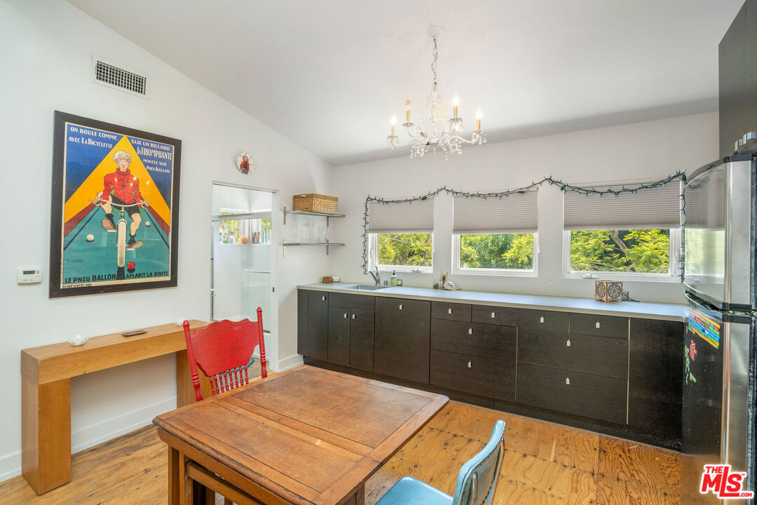 4504 Stern Ave, Sherman Oaks