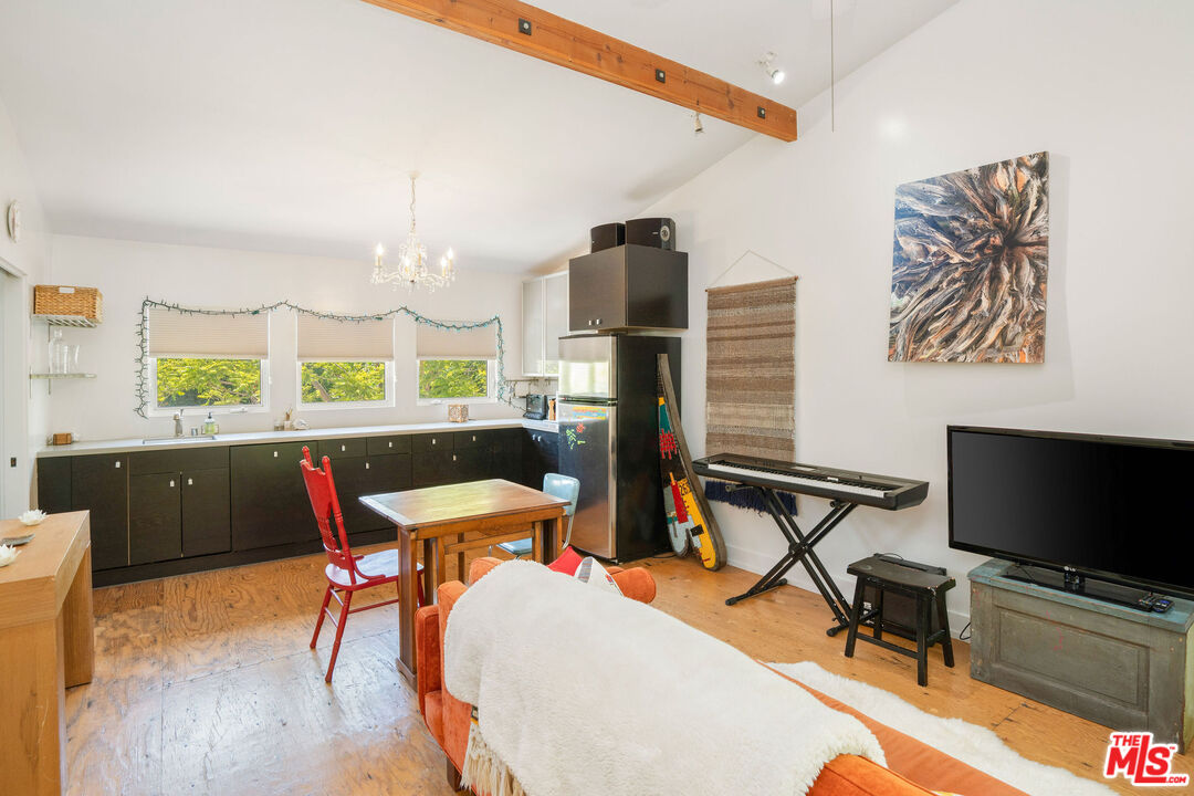 4504 Stern Ave, Sherman Oaks