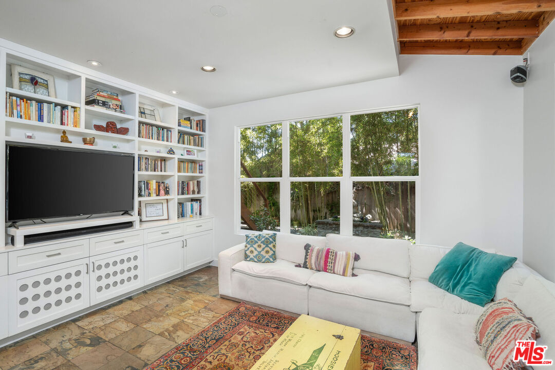 4504 Stern Ave, Sherman Oaks