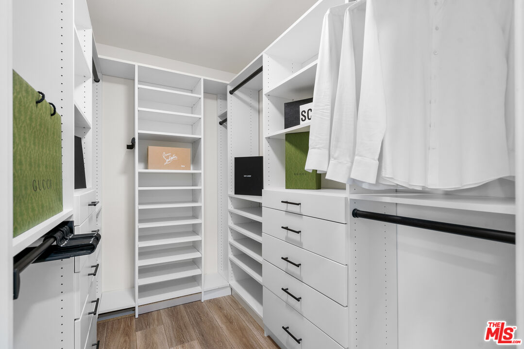 11907 Darlington Ave Unit: 103