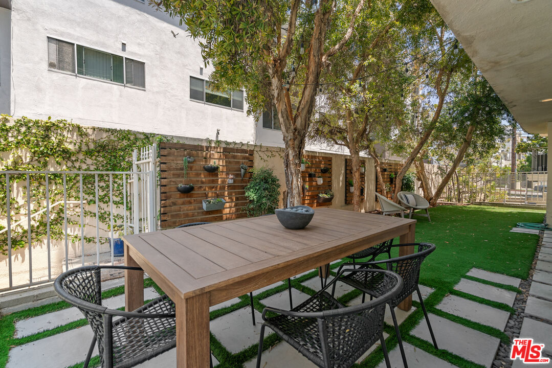 11907 Darlington Ave Unit: 103