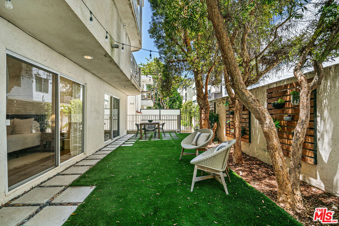 11907 Darlington Ave Unit: 103