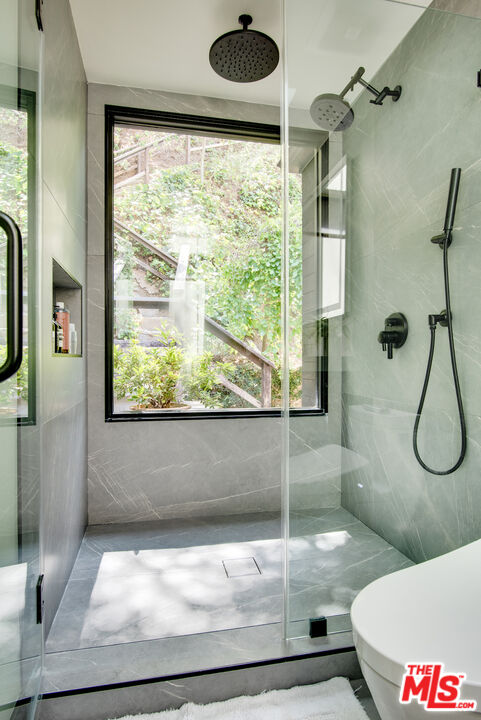 9624 Yoakum Dr, Beverly Hills