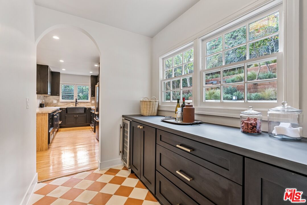 5944 Manola Way, Hollywood Hills