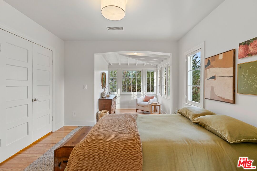 5944 Manola Way, Hollywood Hills