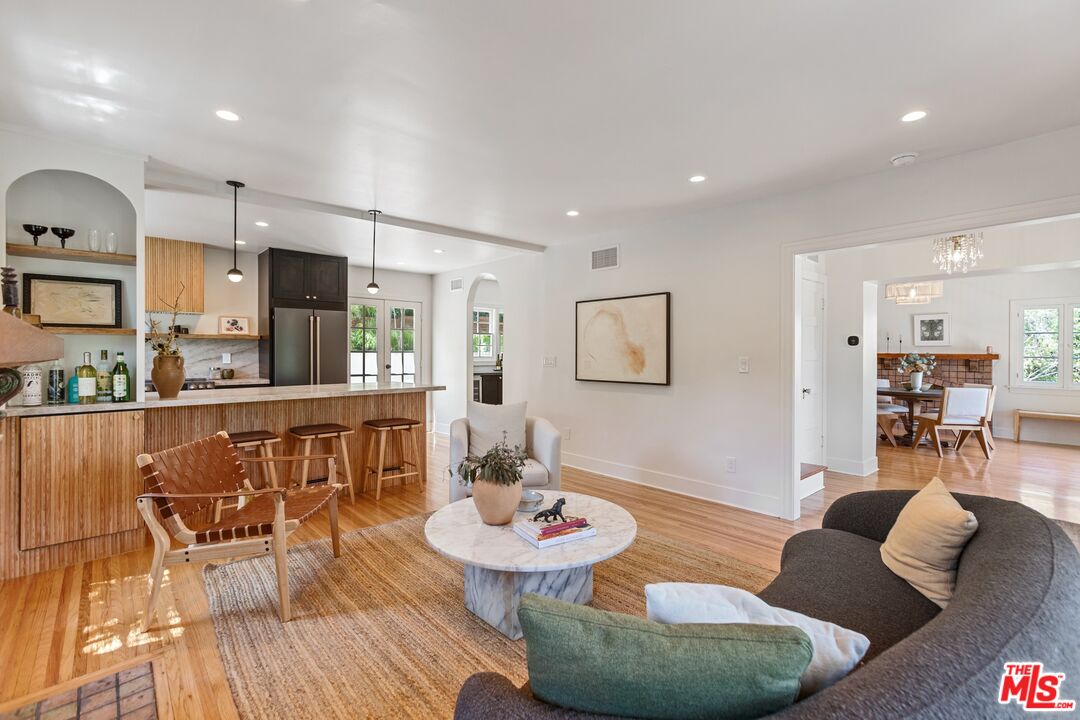 5944 Manola Way, Hollywood Hills