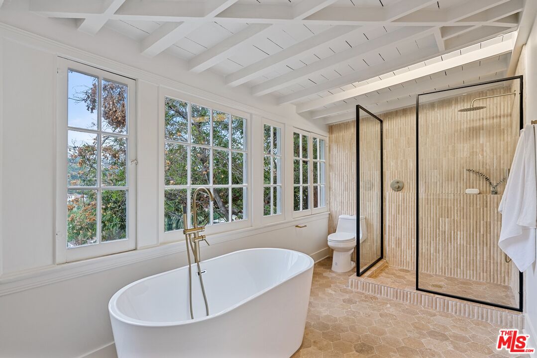 5944 Manola Way, Hollywood Hills