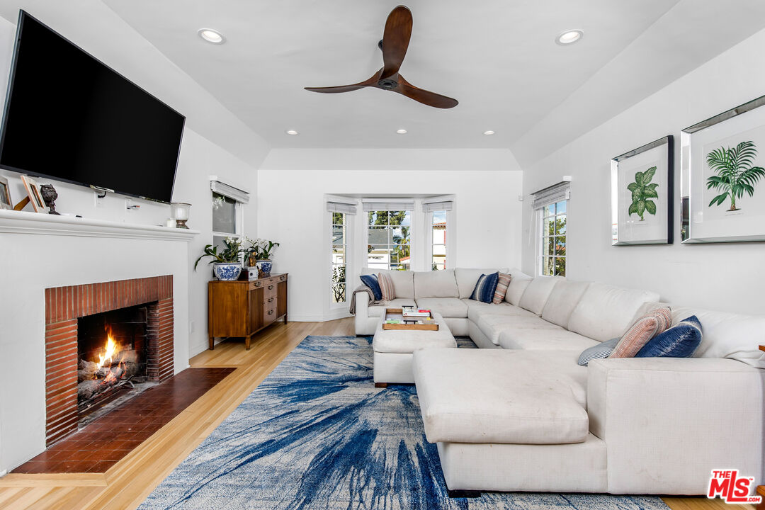 3644 Aureola Blvd, View Park