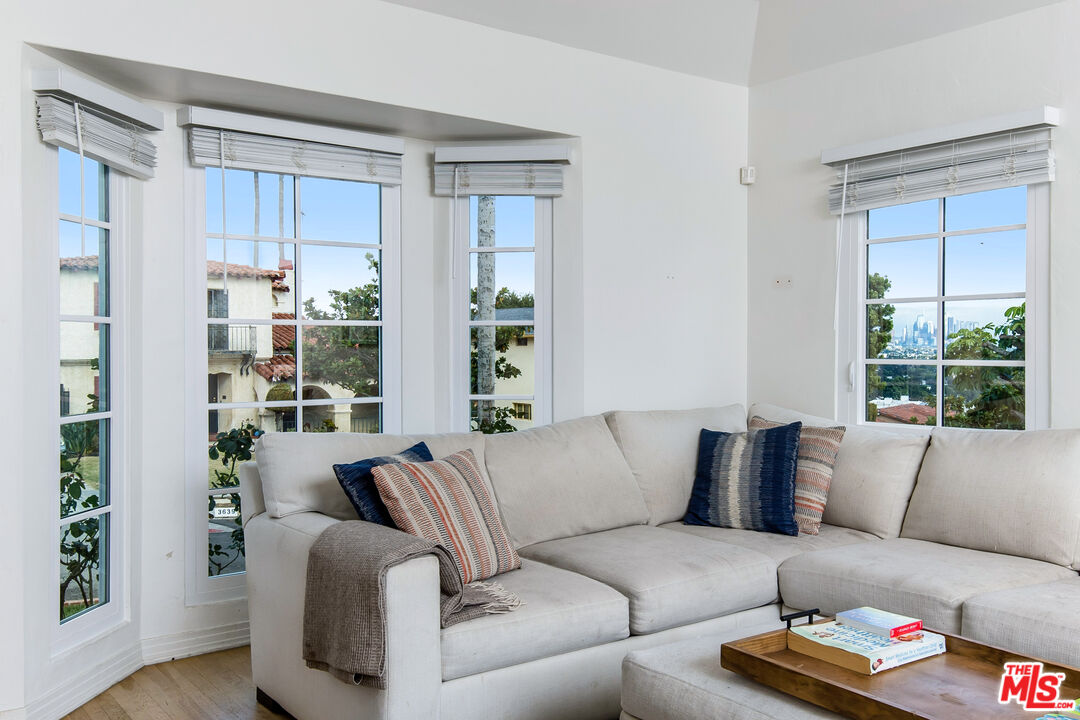3644 Aureola Blvd, View Park