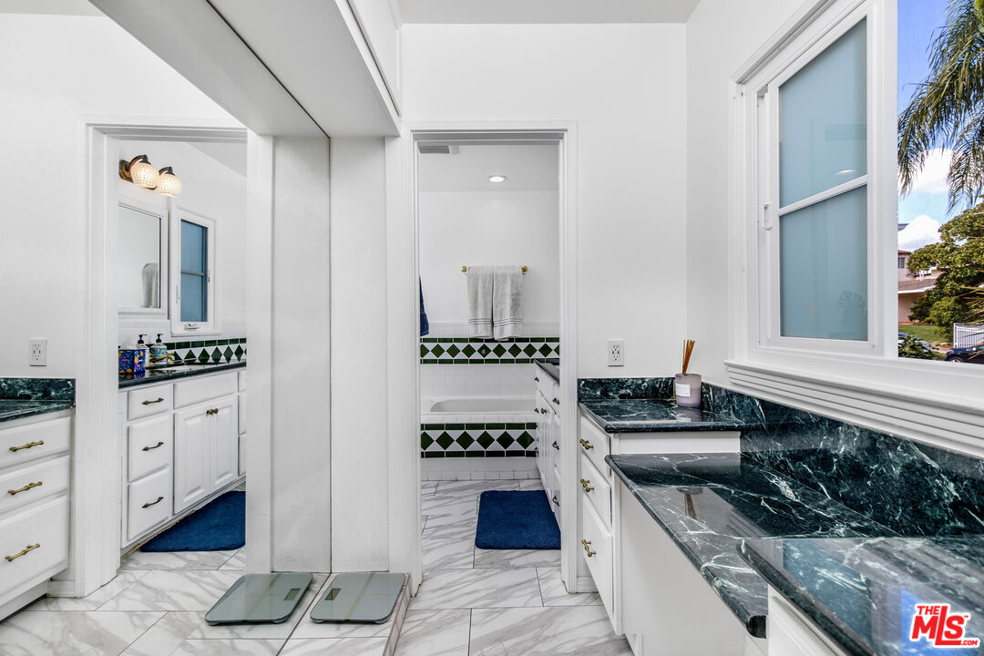 3644 Aureola Blvd, View Park