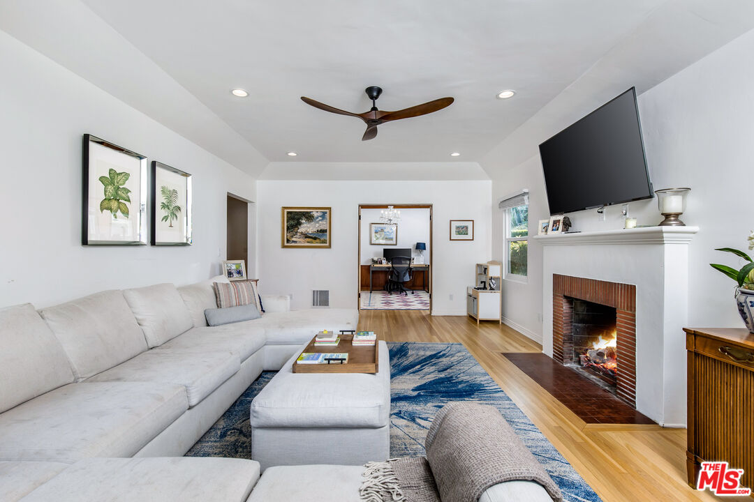 3644 Aureola Blvd, View Park
