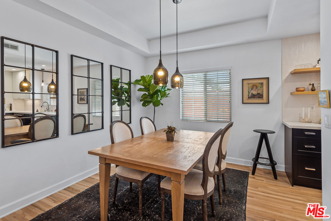 713 N Sycamore Ave Unit: 3