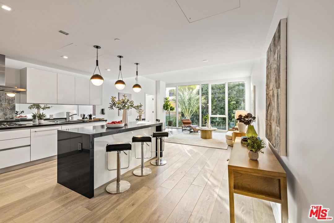 9000 W 3RD ST Unit: 304, Beverly Grove