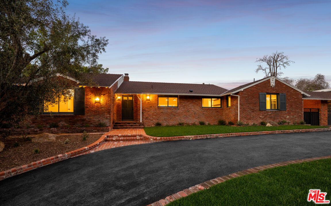 7601 Mulholland Dr, hollywood hills