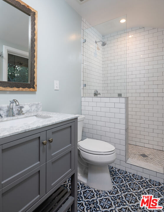 7601 Mulholland Dr, hollywood hills