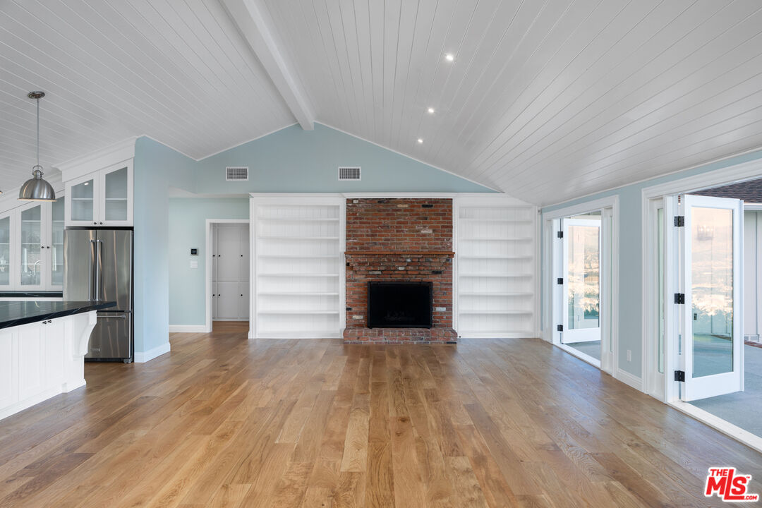 7601 Mulholland Dr, hollywood hills