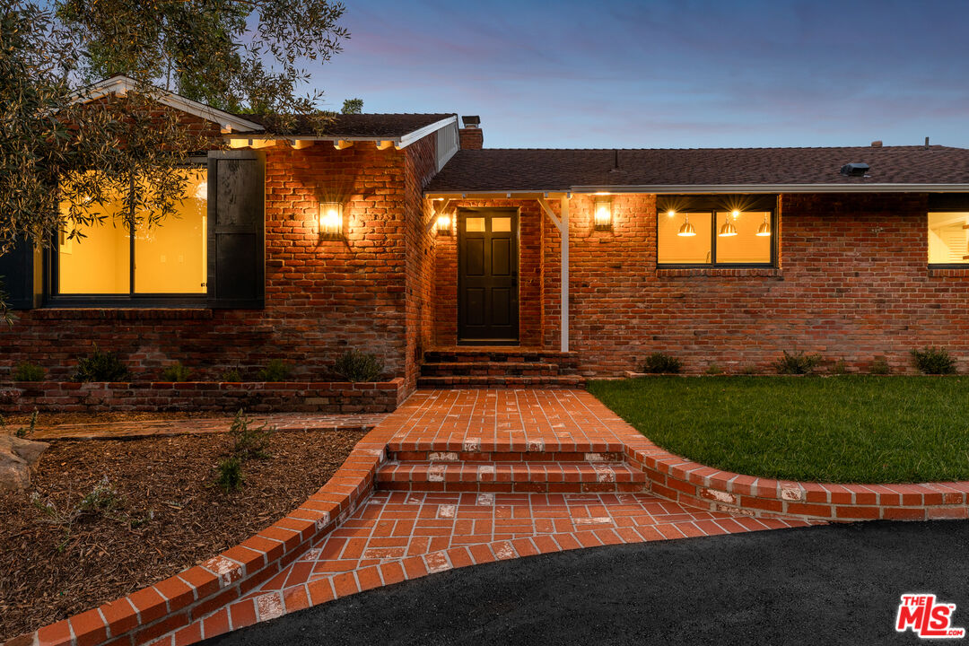 7601 Mulholland Dr, hollywood hills