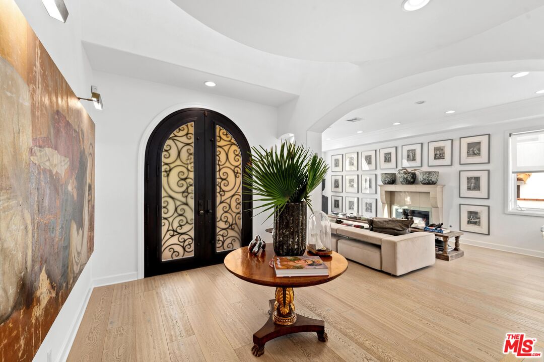 607 26th St, Santa Monica