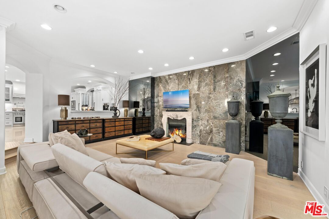 607 26th St, Santa Monica