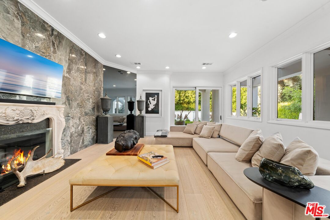 607 26th St, Santa Monica