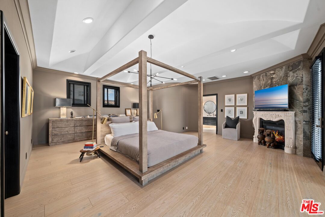 607 26th St, Santa Monica