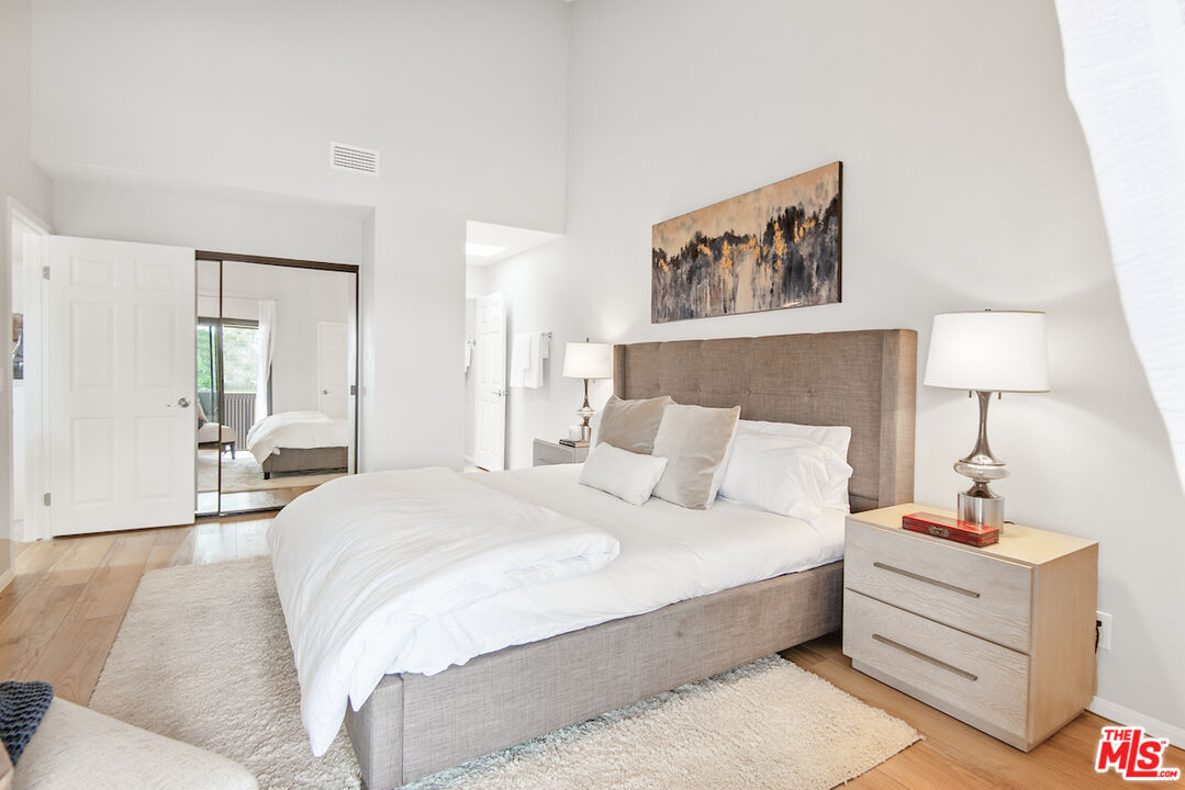 8512 Tuscany Ave Unit: 406