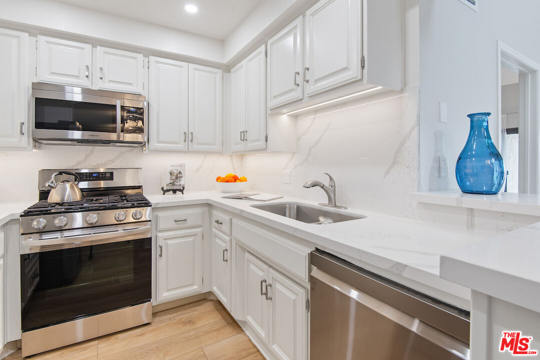 8512 Tuscany Ave Unit: 406