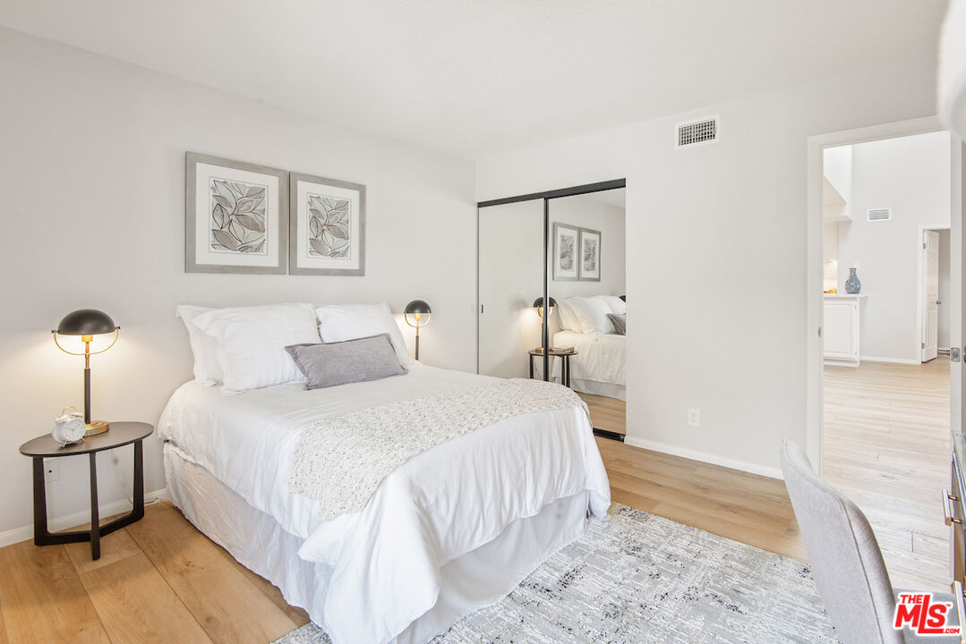 8512 Tuscany Ave Unit: 406