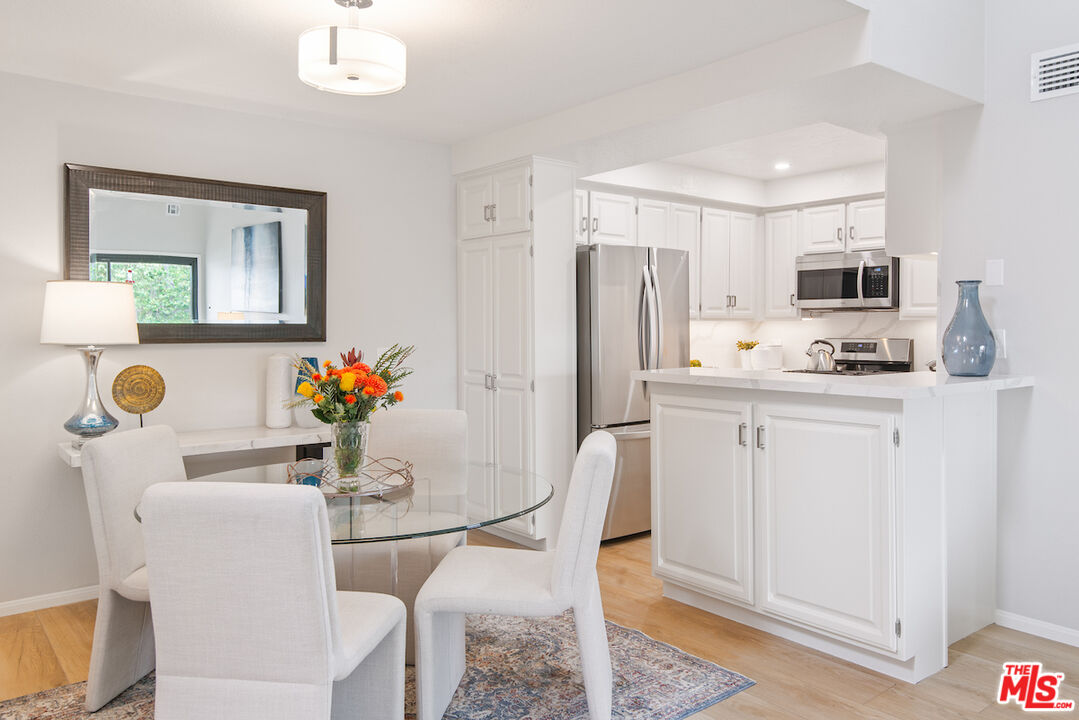 8512 Tuscany Ave Unit: 406
