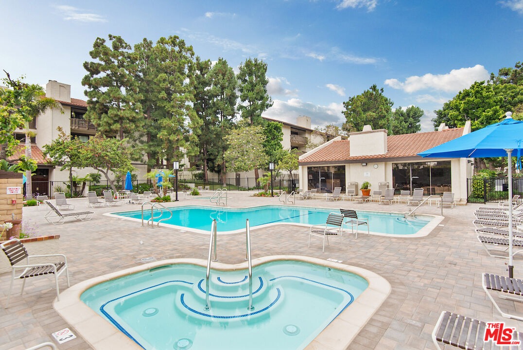 8512 Tuscany Ave Unit: 406