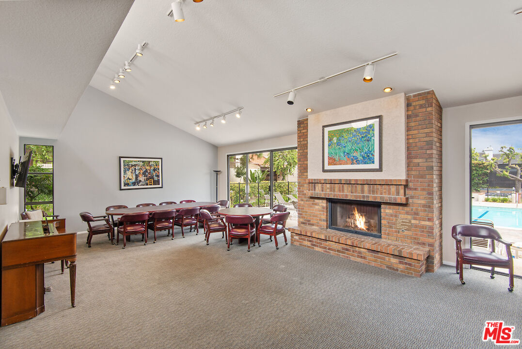 8512 Tuscany Ave Unit: 406