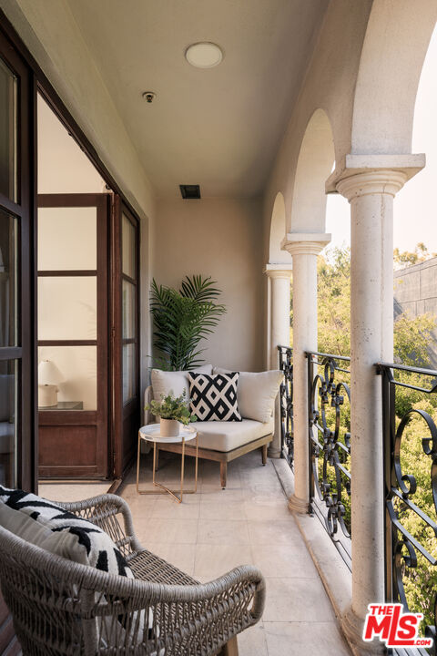 9249 Burton Way Unit: 406