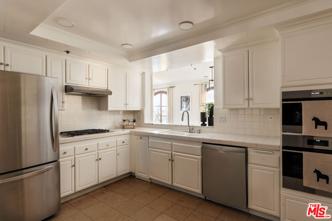 9249 Burton Way Unit: 406