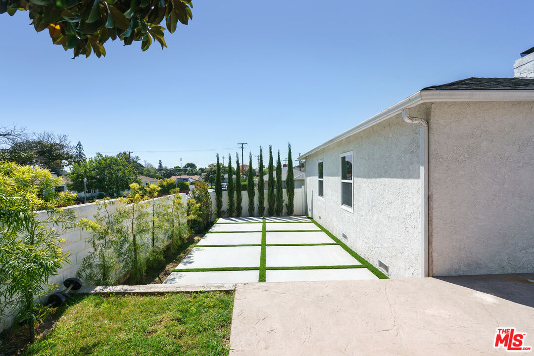 7970 Chase Ave, Playa Vista