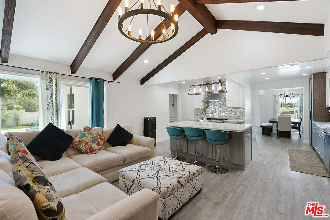 7970 Chase Ave, Playa Vista