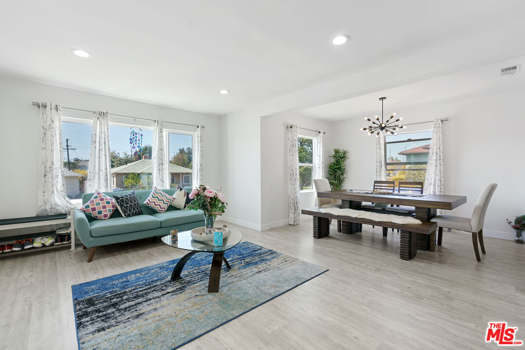 7970 Chase Ave, Playa Vista