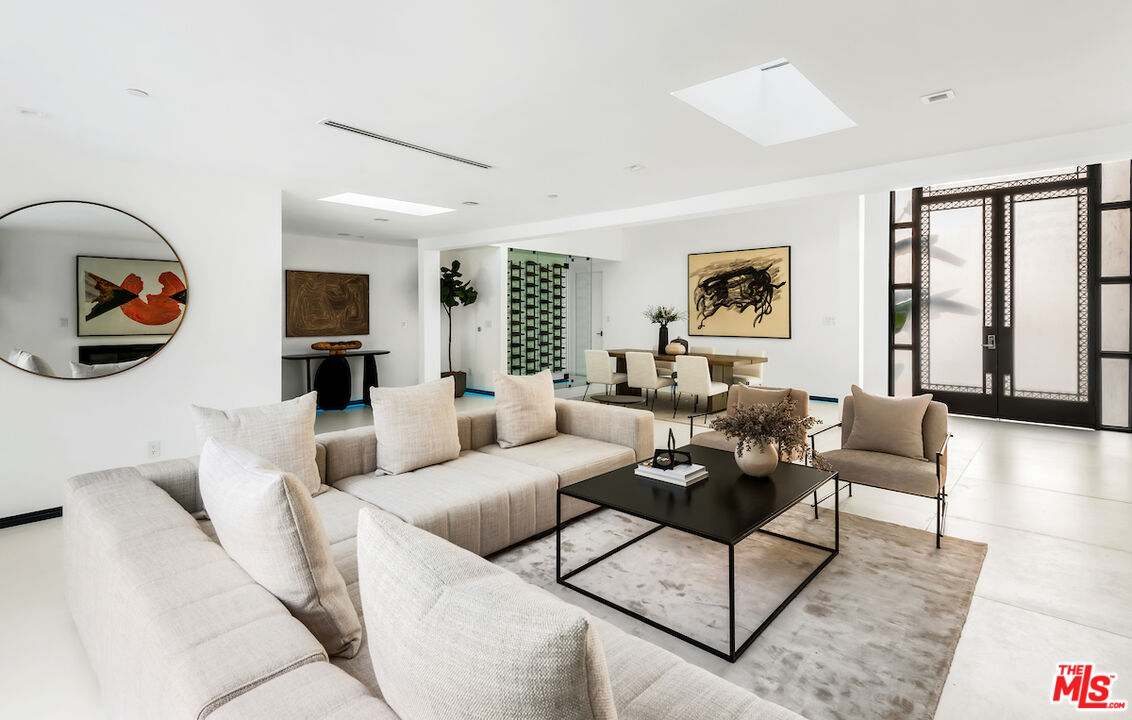 3034 Dona Nenita Pl, Studio City
