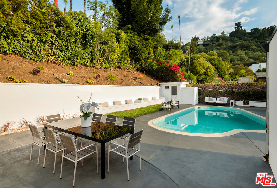 3034 Dona Nenita Pl, Studio City