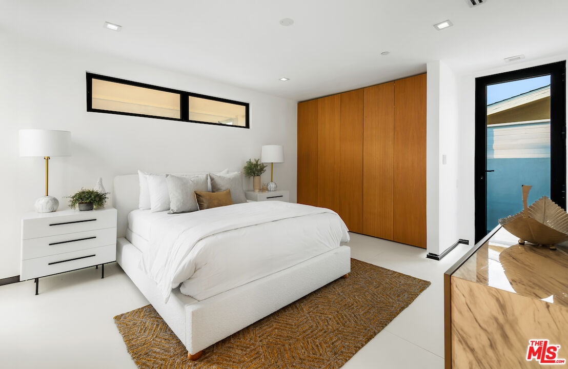 3034 Dona Nenita Pl, Studio City