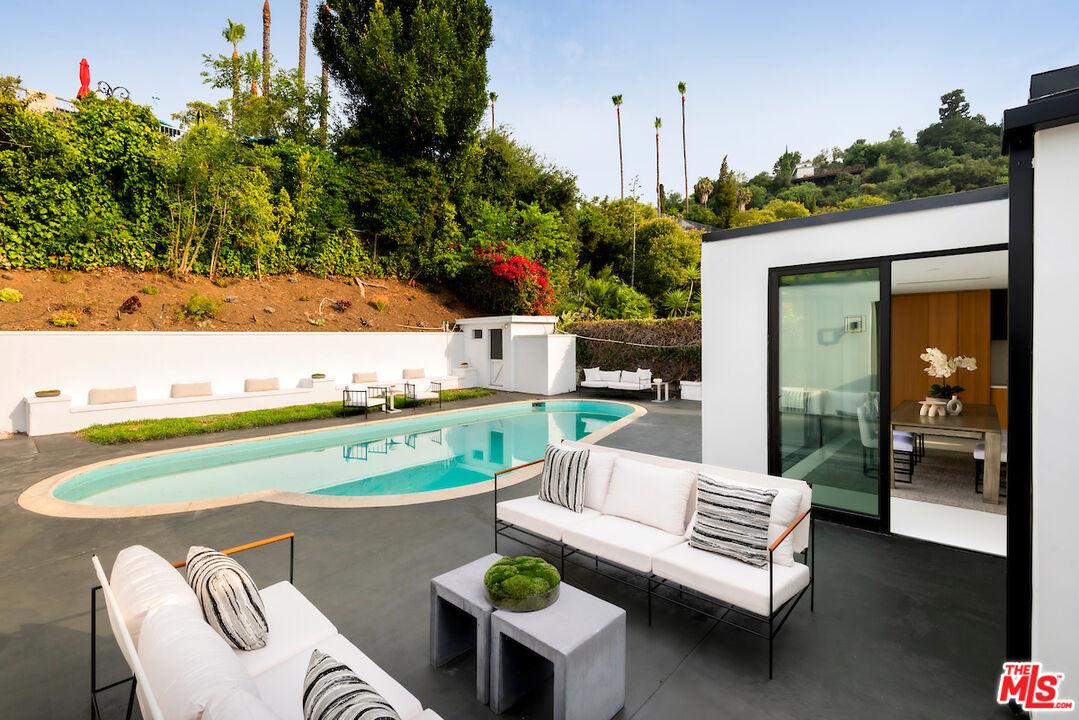 3034 Dona Nenita Pl, Studio City
