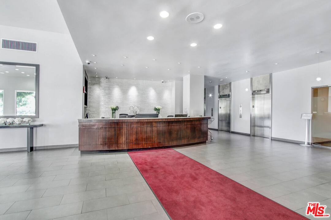 10501 Wilshire Blvd Unit: 1004