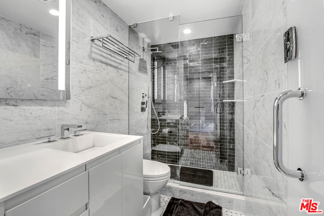 10501 Wilshire Blvd Unit: 1004