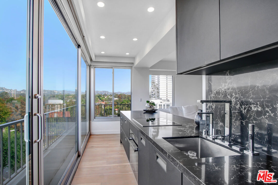 10501 Wilshire Blvd Unit: 1004