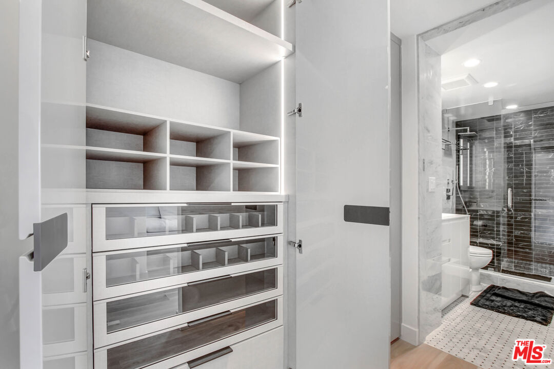 10501 Wilshire Blvd Unit: 1004