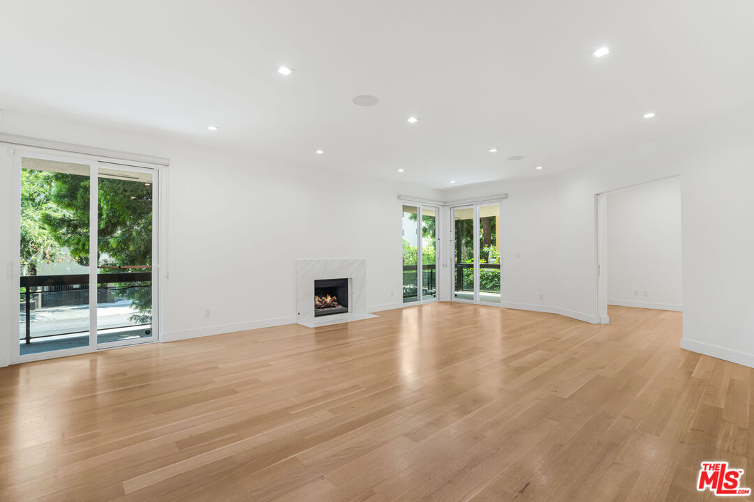 723 Westmount Dr Unit: 106