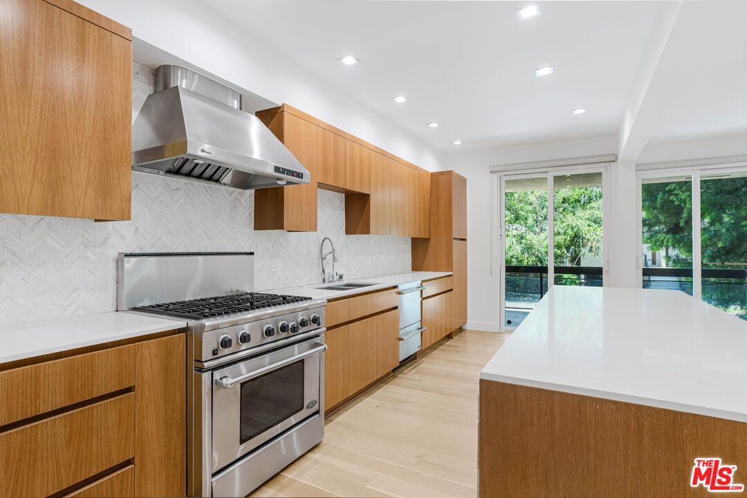723 Westmount Dr Unit: 106