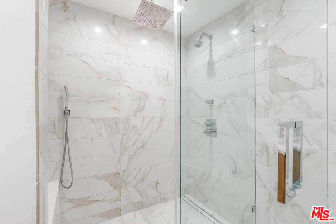723 Westmount Dr Unit: 106