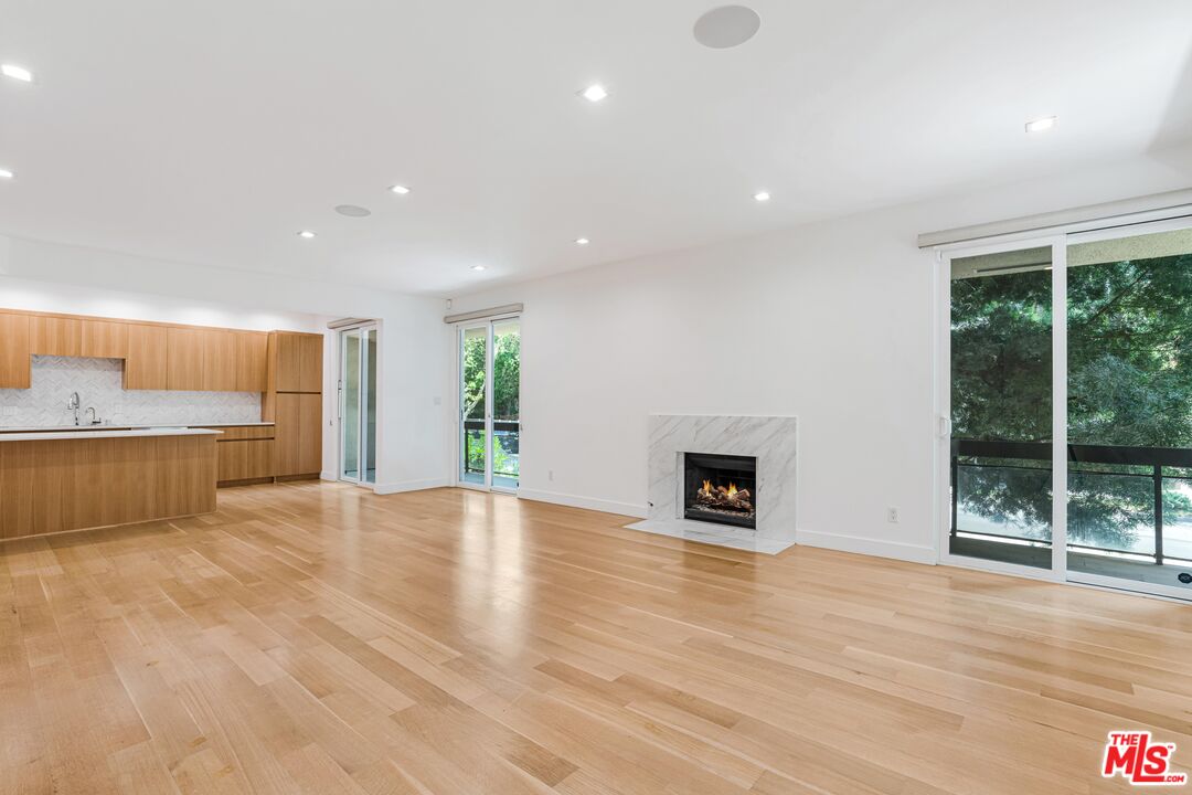 723 Westmount Dr Unit: 106