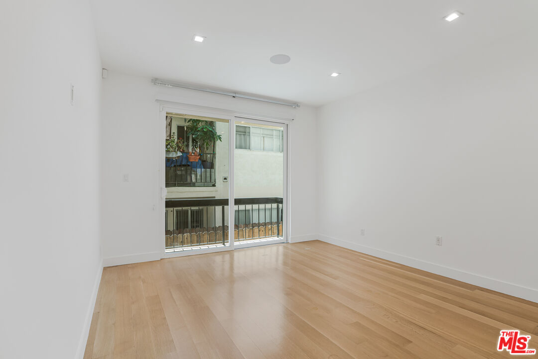 723 Westmount Dr Unit: 106