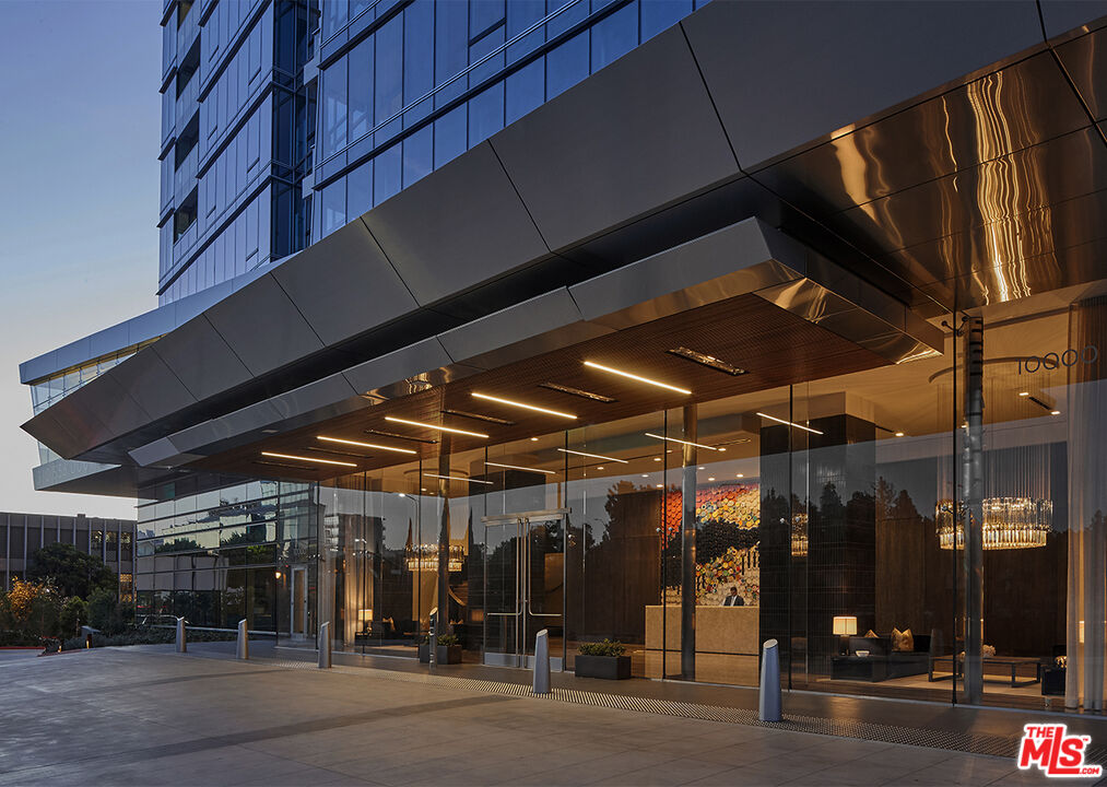 10000 SANTA MONICA BLVD Unit: PH206, Century City